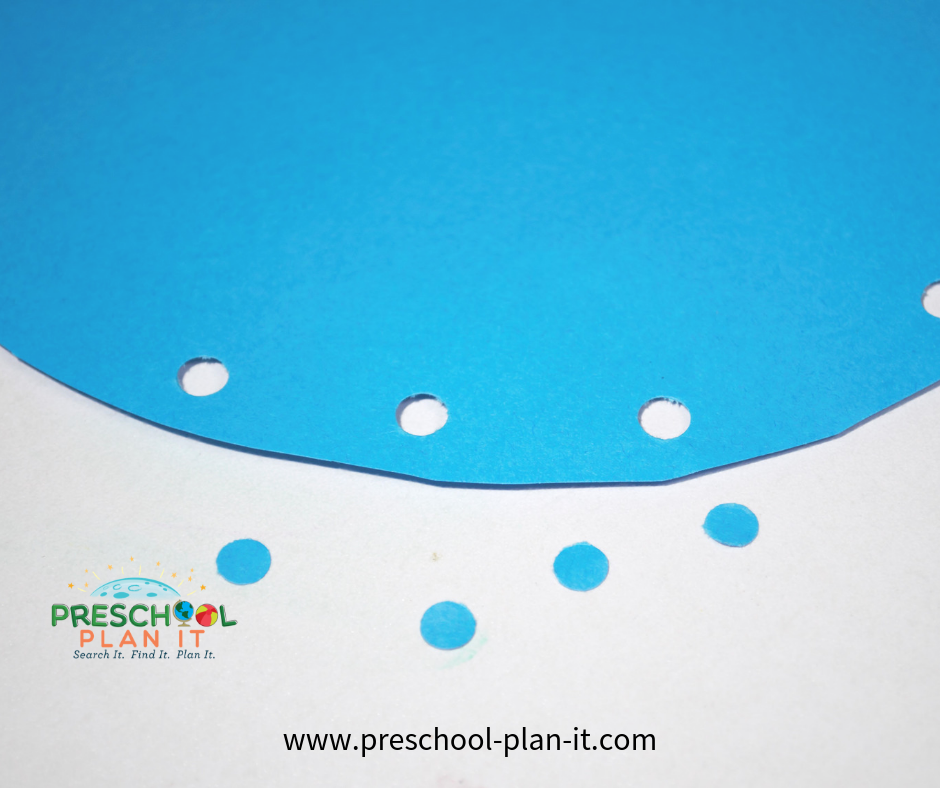 Opposites Theme for Preschool Sand Table Idea